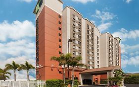 Holiday Inn Express Nearest Universal Orlando