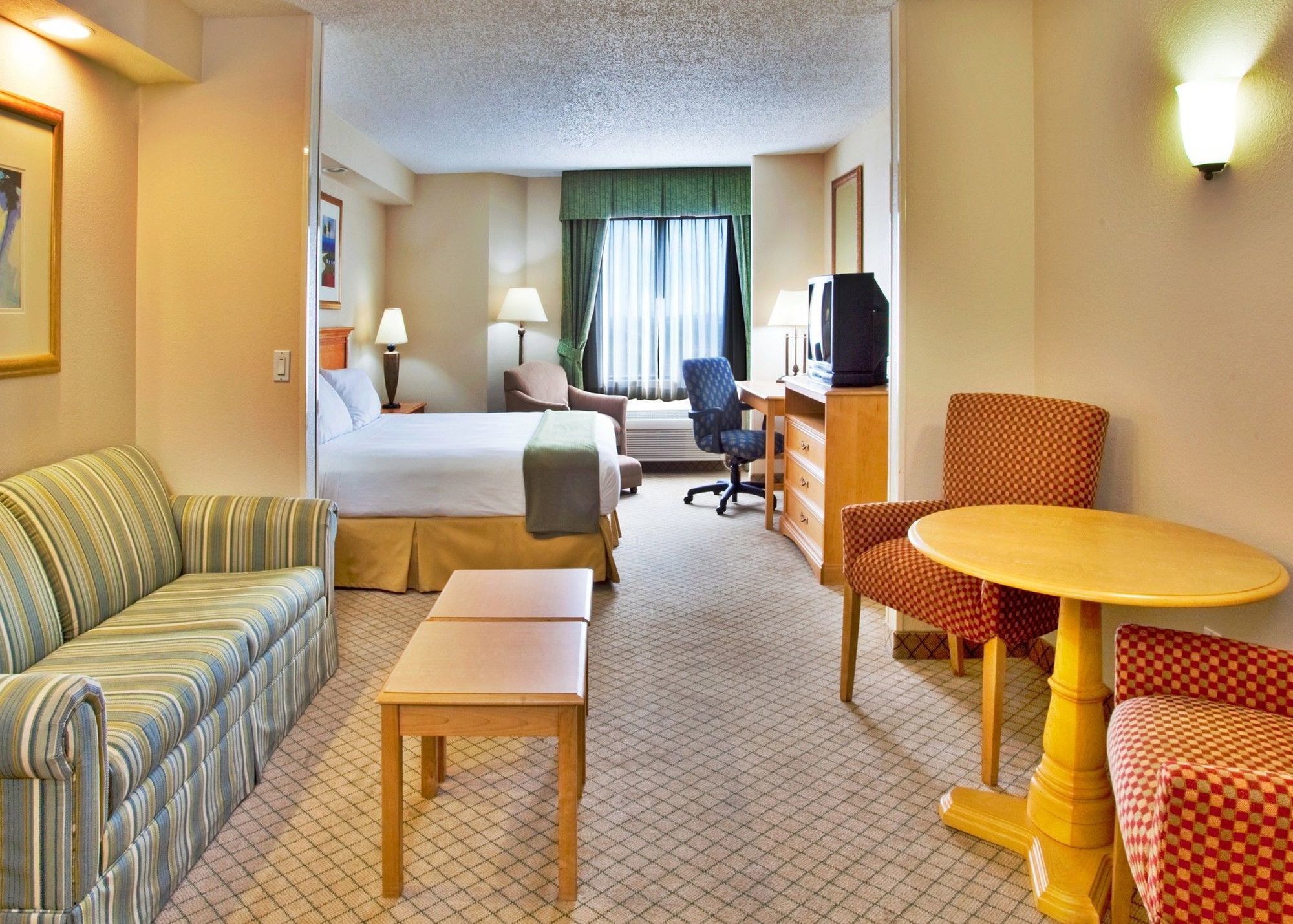 Holiday Inn Express & Suites - Nearest Universal Orlando, An Ihg Hotel Room photo