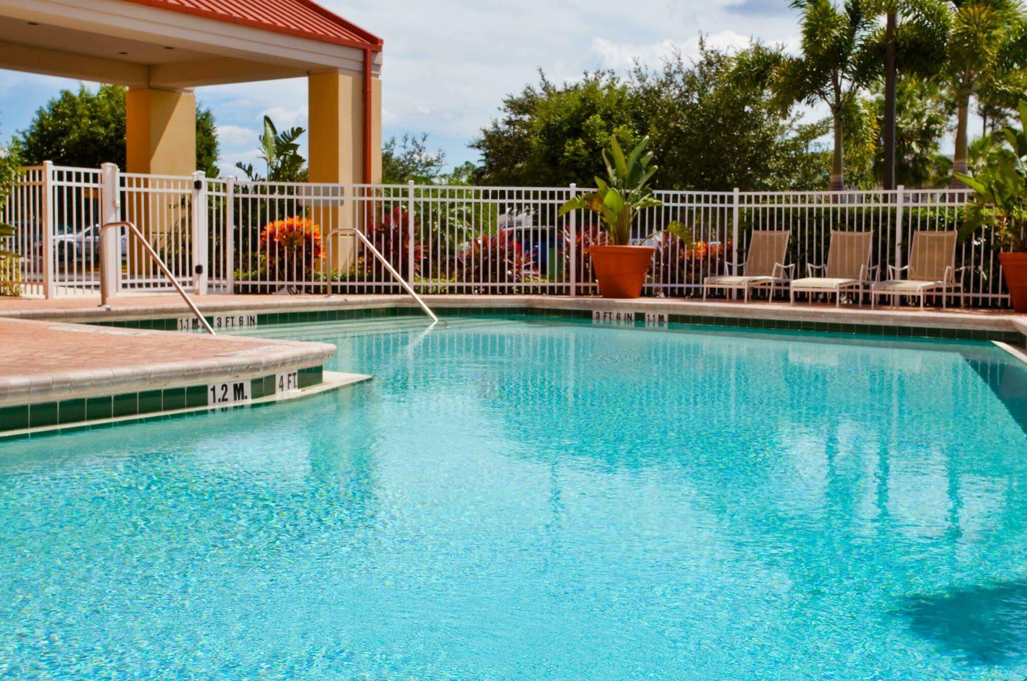 Holiday Inn Express & Suites - Nearest Universal Orlando, An Ihg Hotel Facilities photo